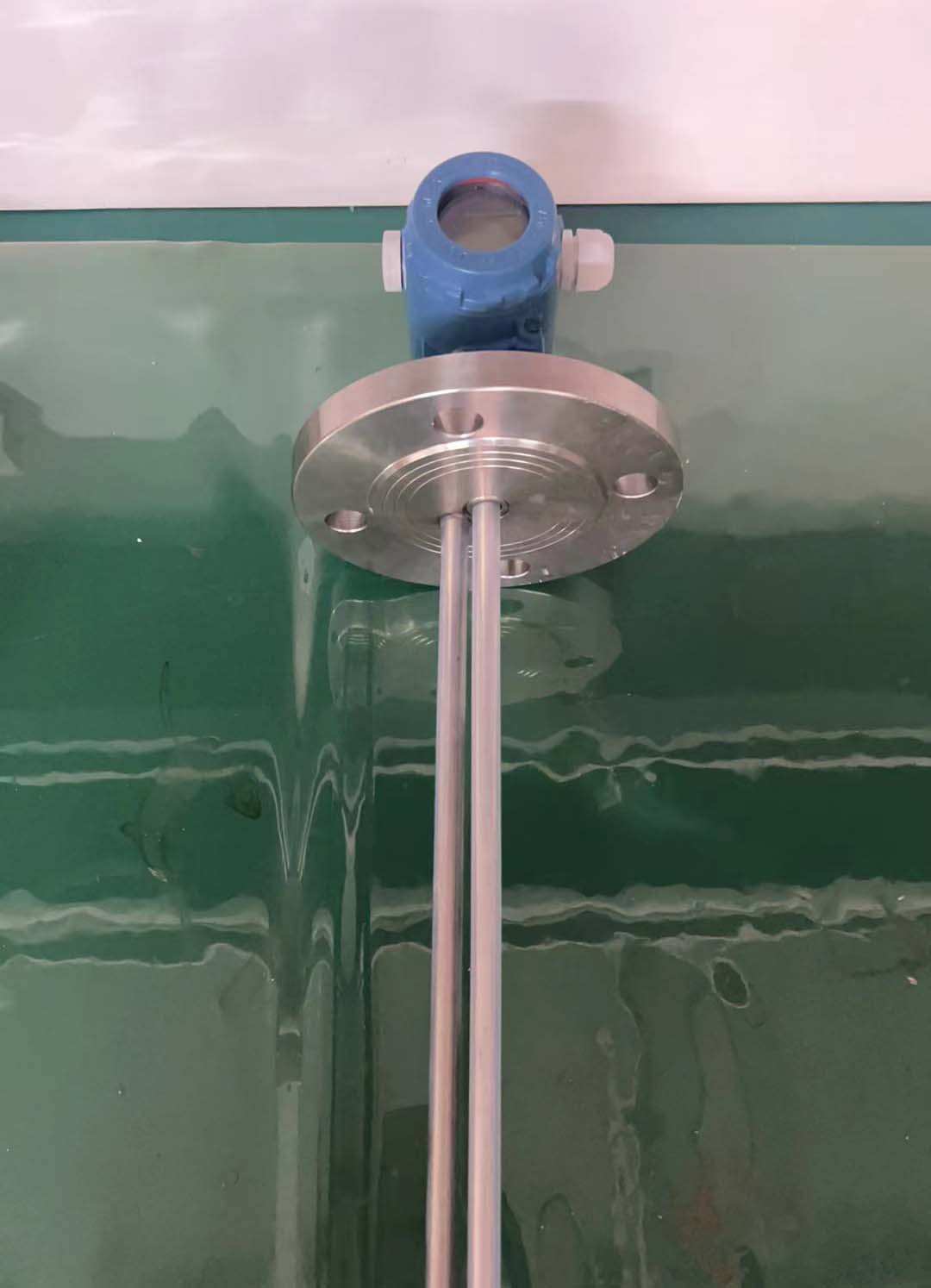 防酸堿液位計在工業(yè)領域中的重要性